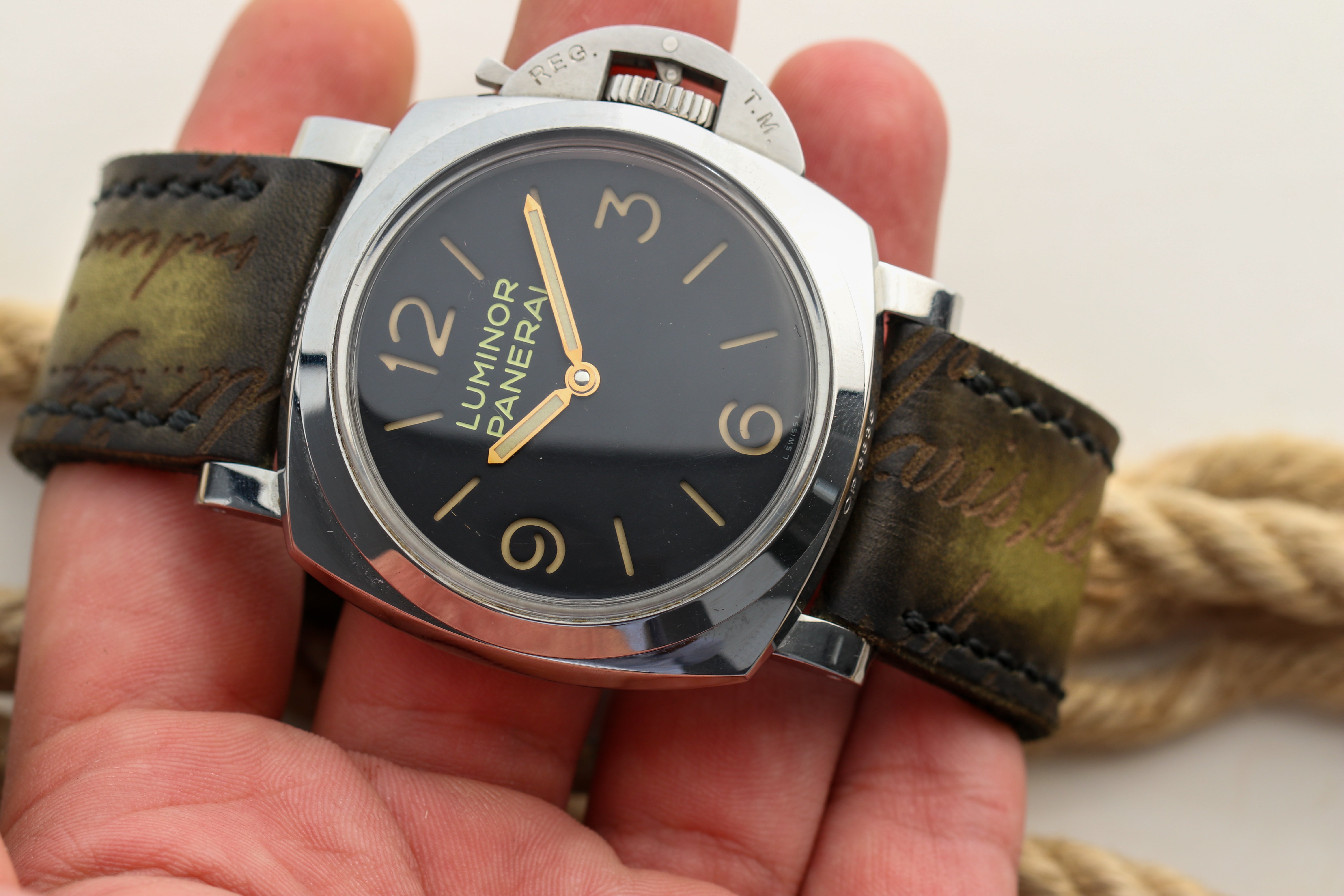 PATINA SCRITTO-OLIVE GREEN