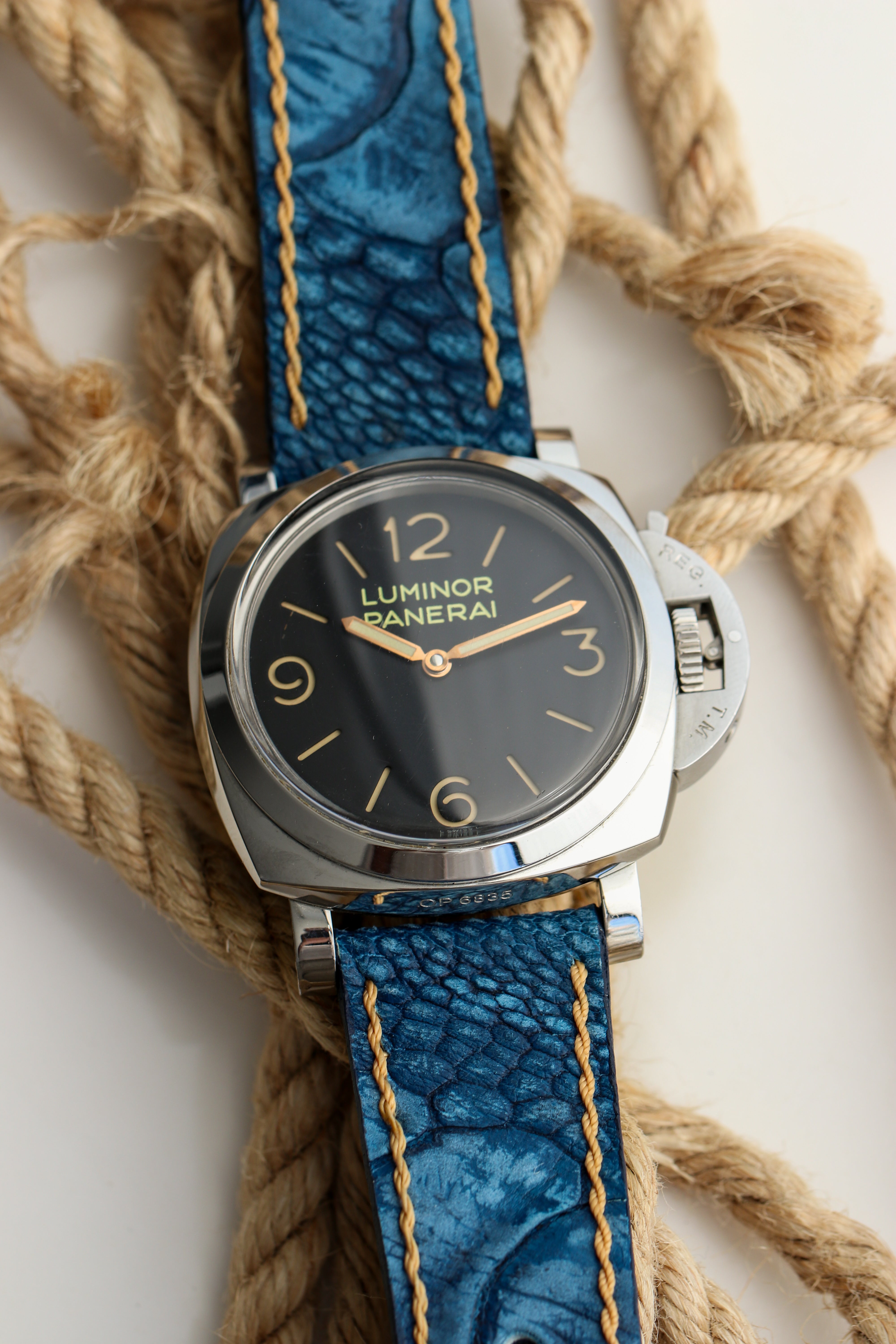 NAVY BLUE OSTRICH LEG