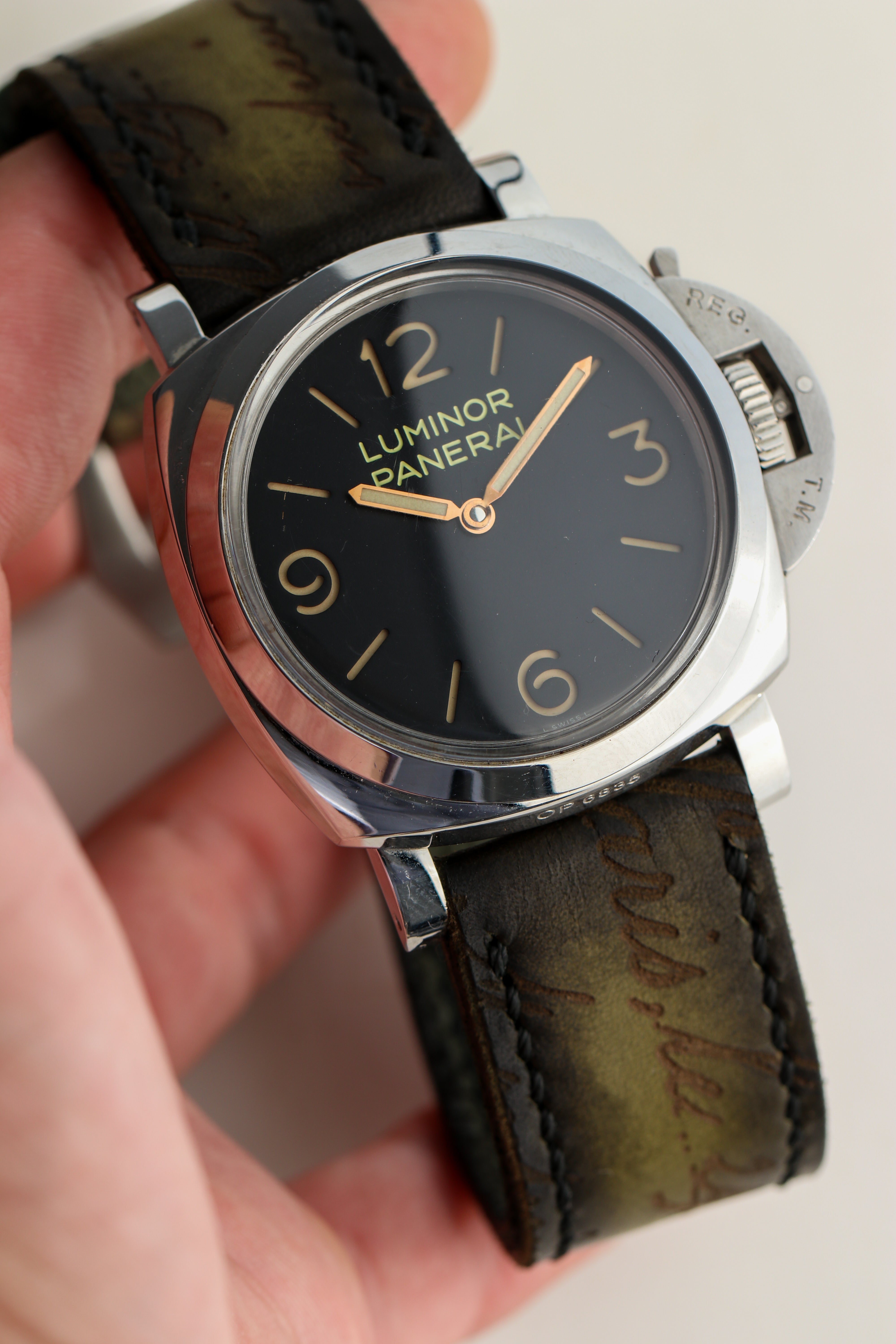 PATINA SCRITTO-OLIVE GREEN