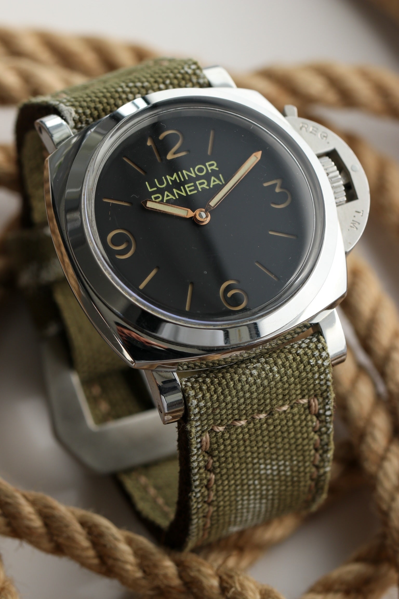 DISTRESSED ARMY GREEN CANVAS
