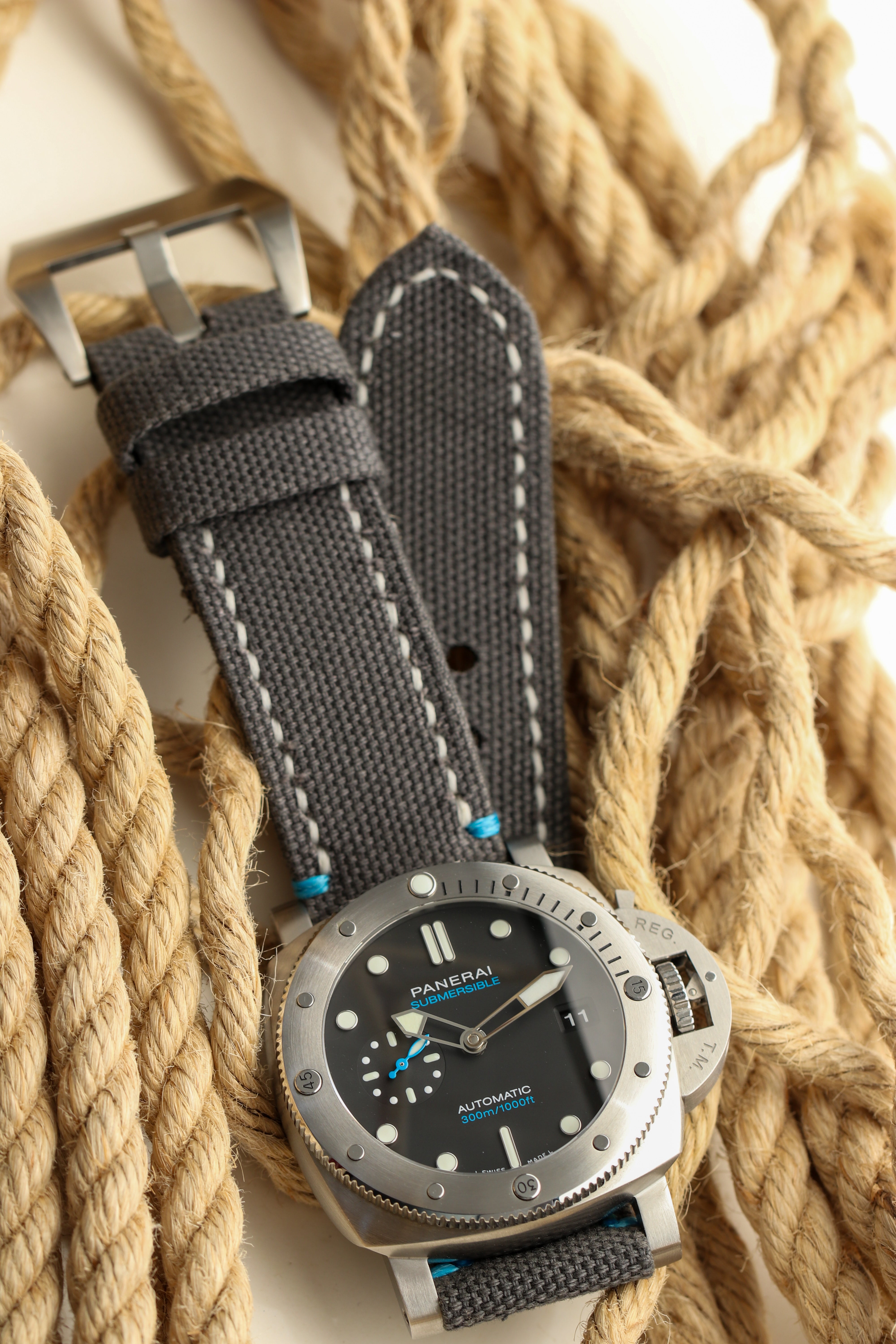 ROLLED GREY CANVAS-BLUE 02