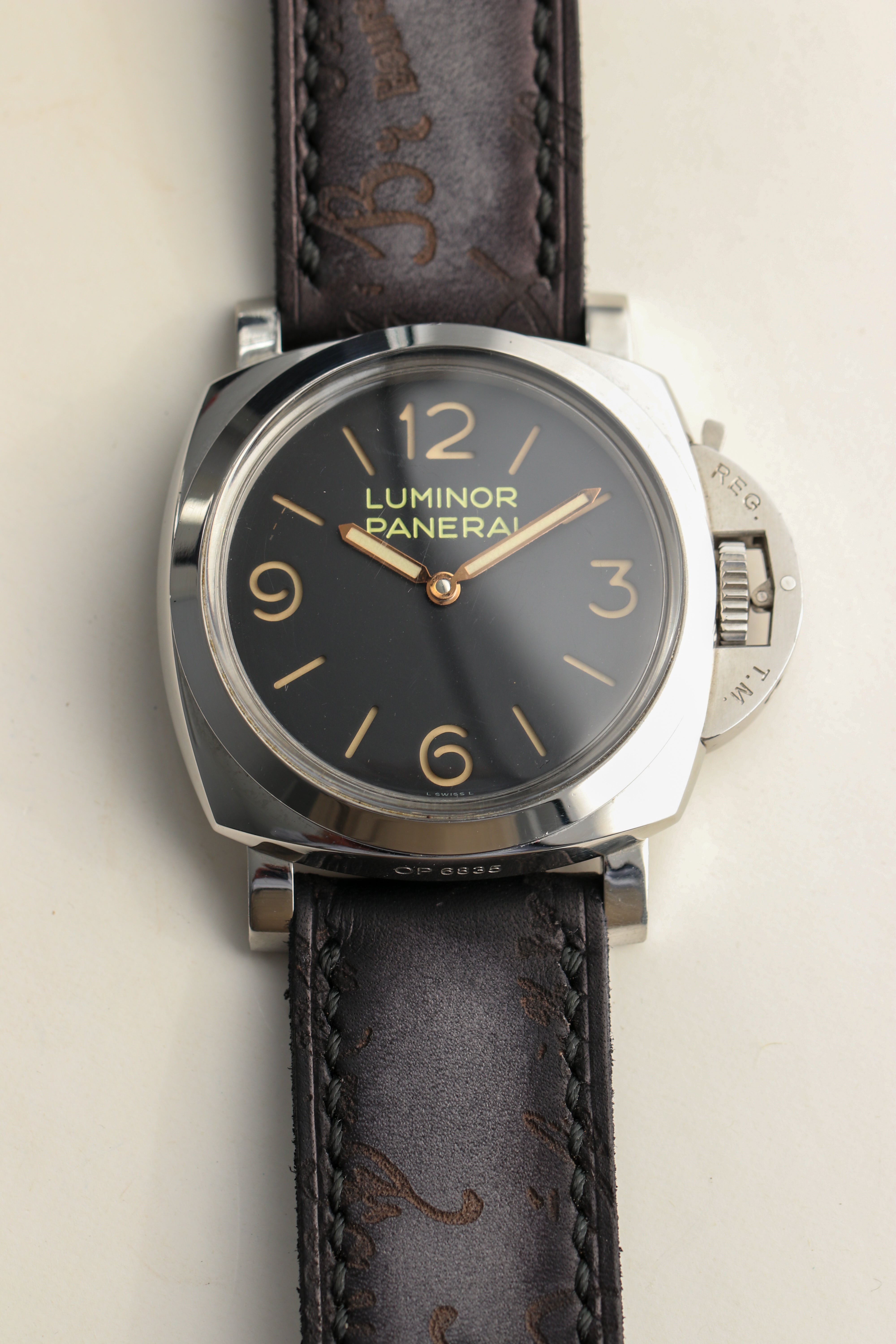 PATINA SCRITTO-GREY