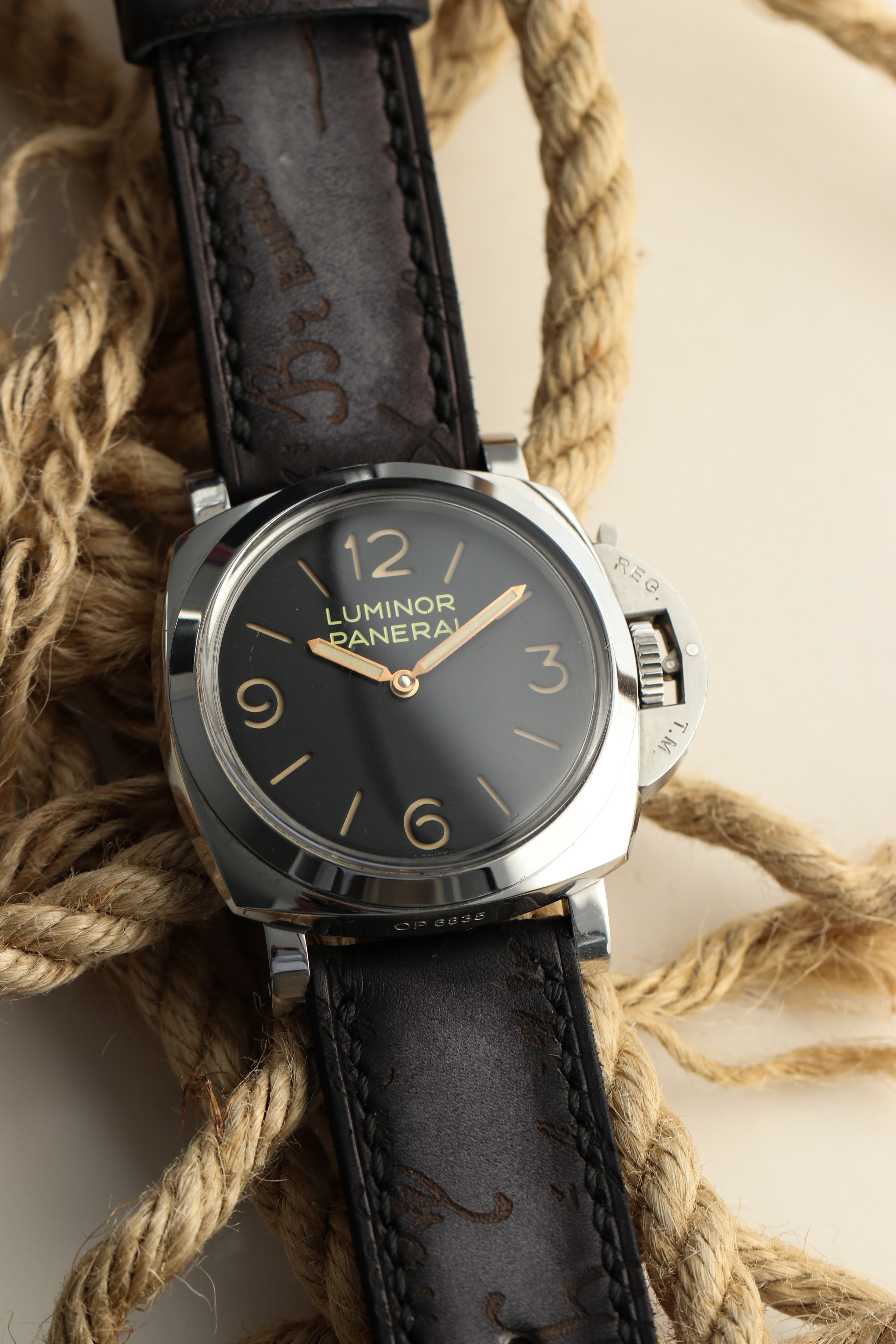 PATINA SCRITTO-GREY