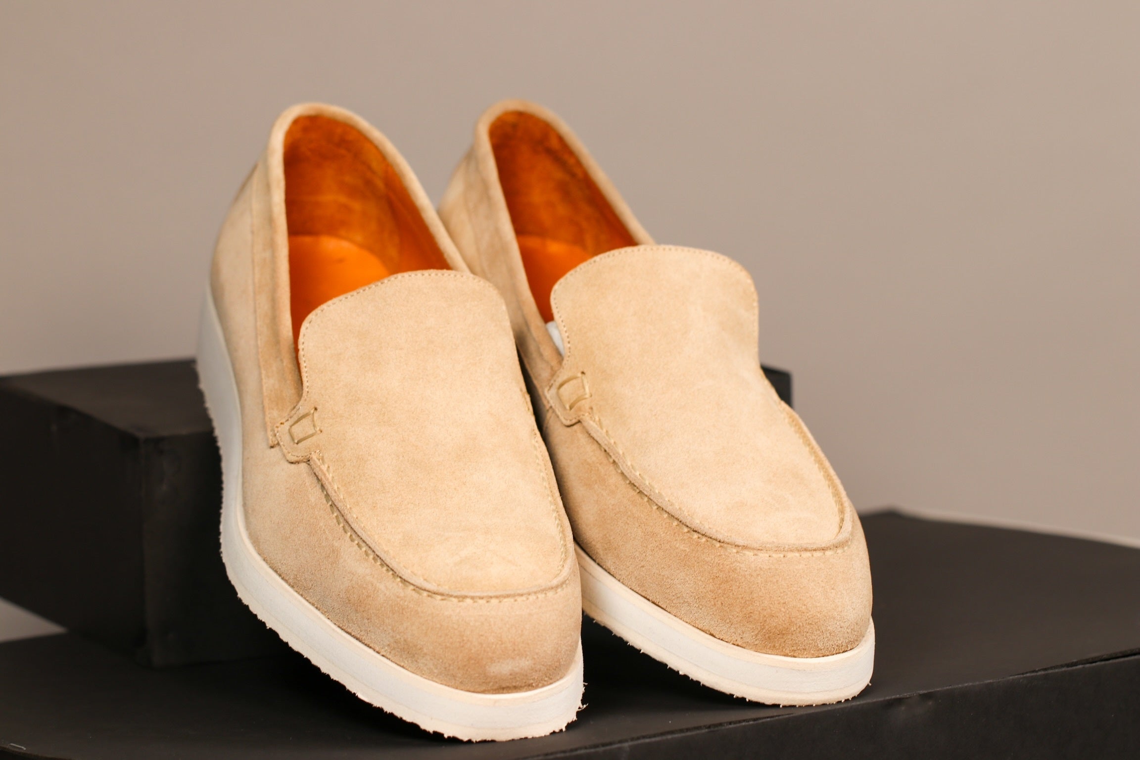 BEIGE-MOCCASIN