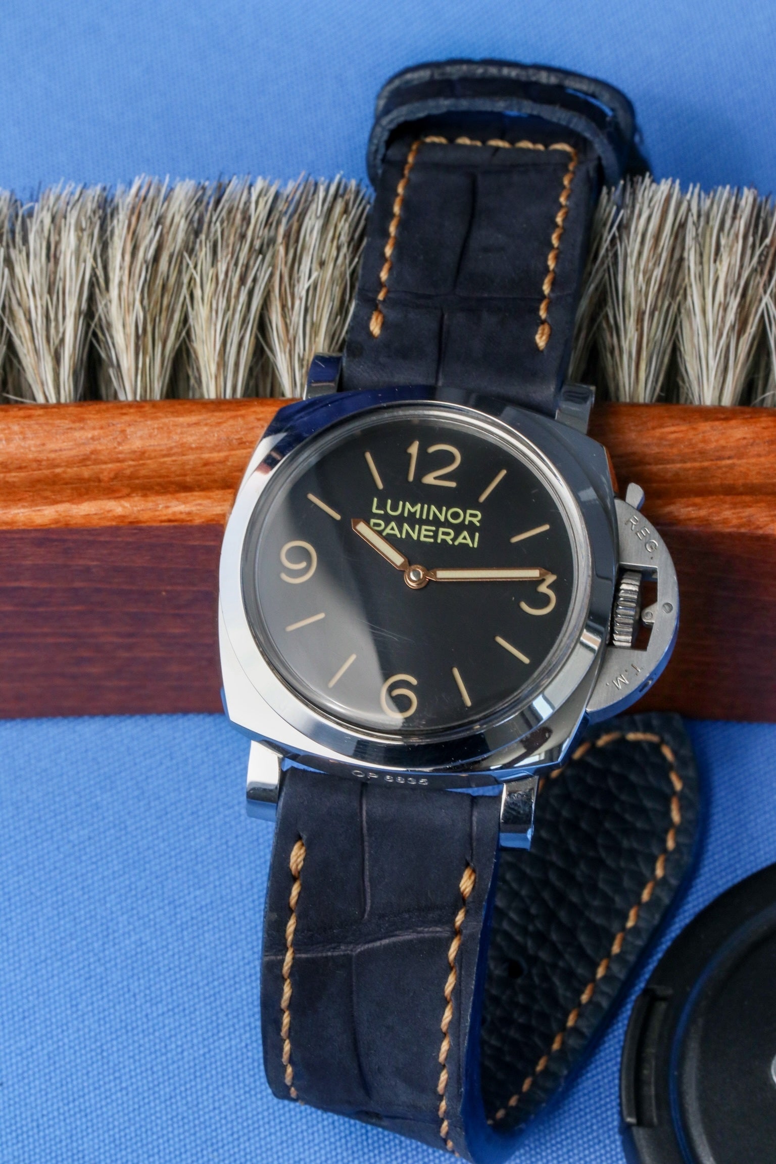 NAVY BLUE JULES VERNE ALLIGATOR