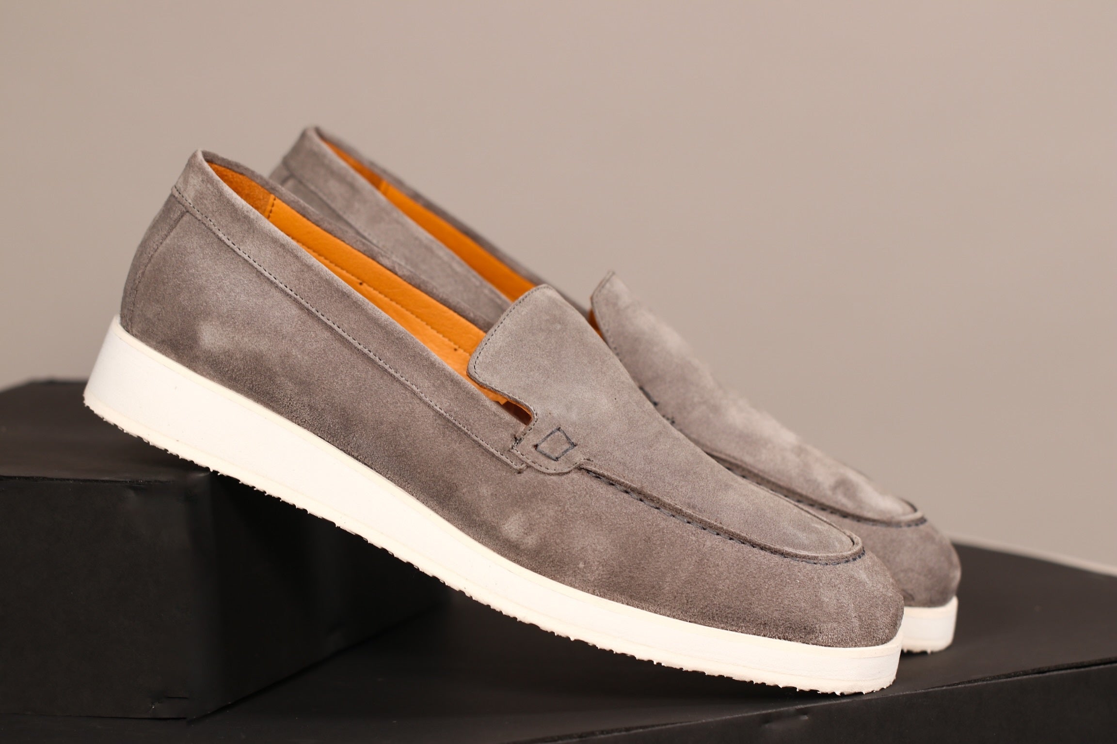 GREY-MOCCASIN