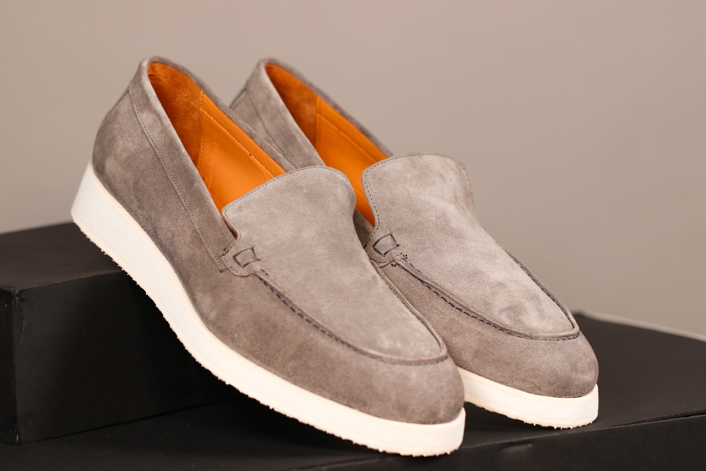 GREY-MOCCASIN