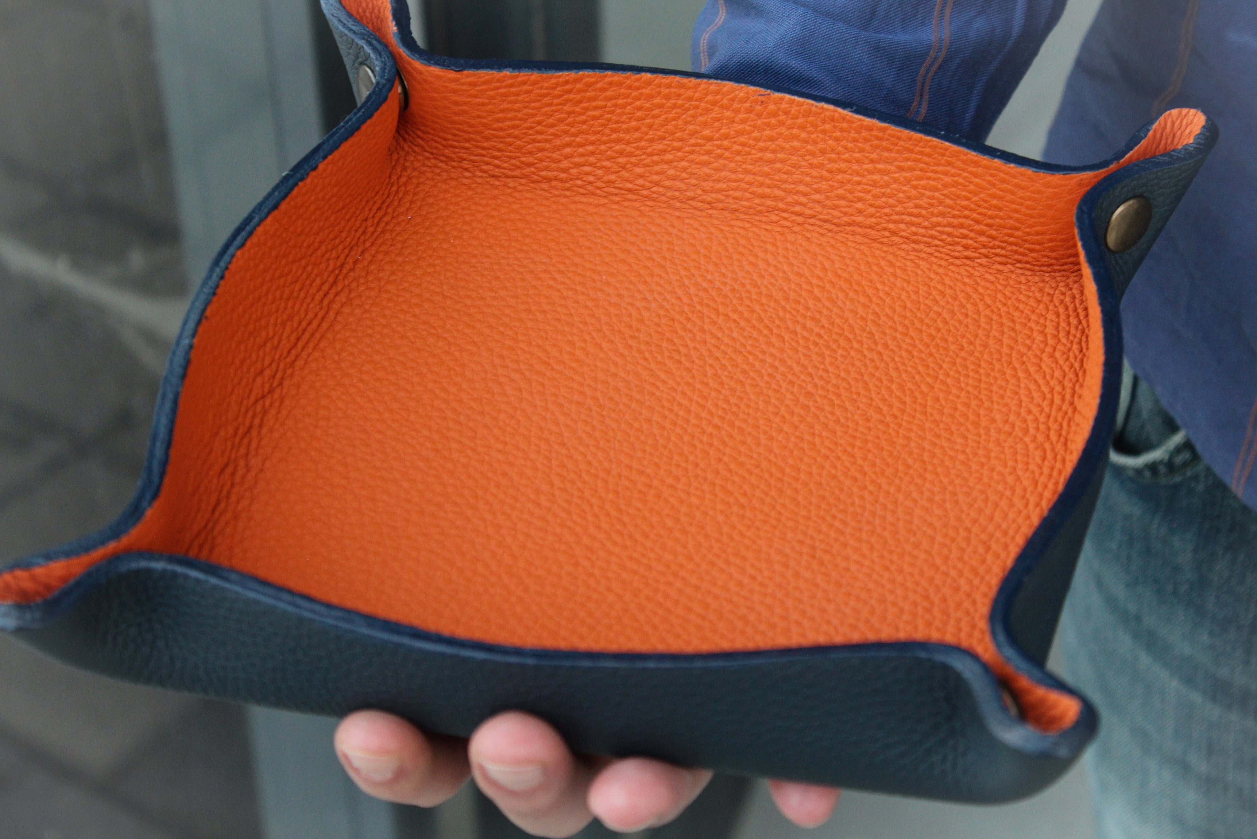 NAVY BLUE VALET TRAY