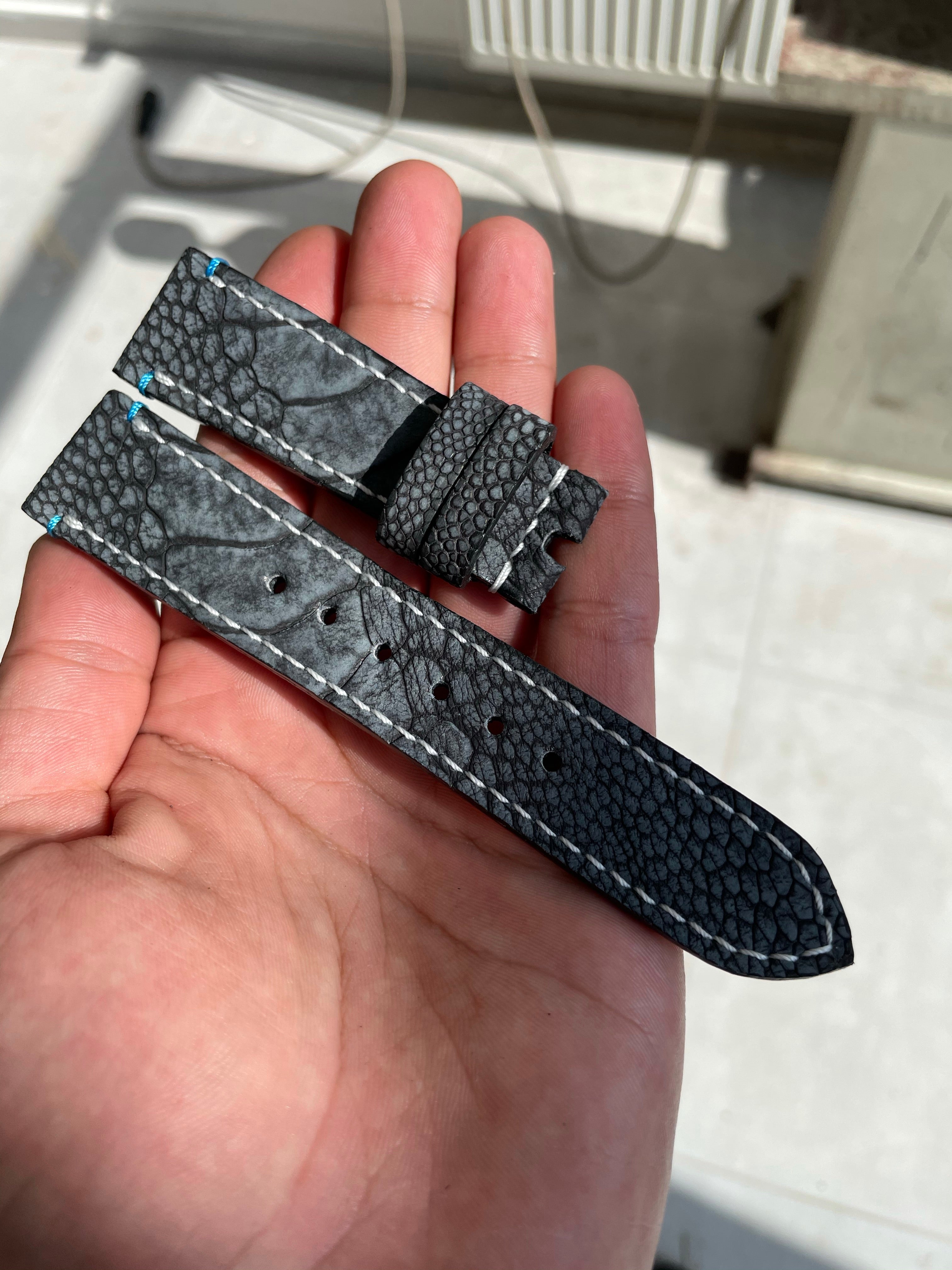 BLACK OSTRICH LEG 06
