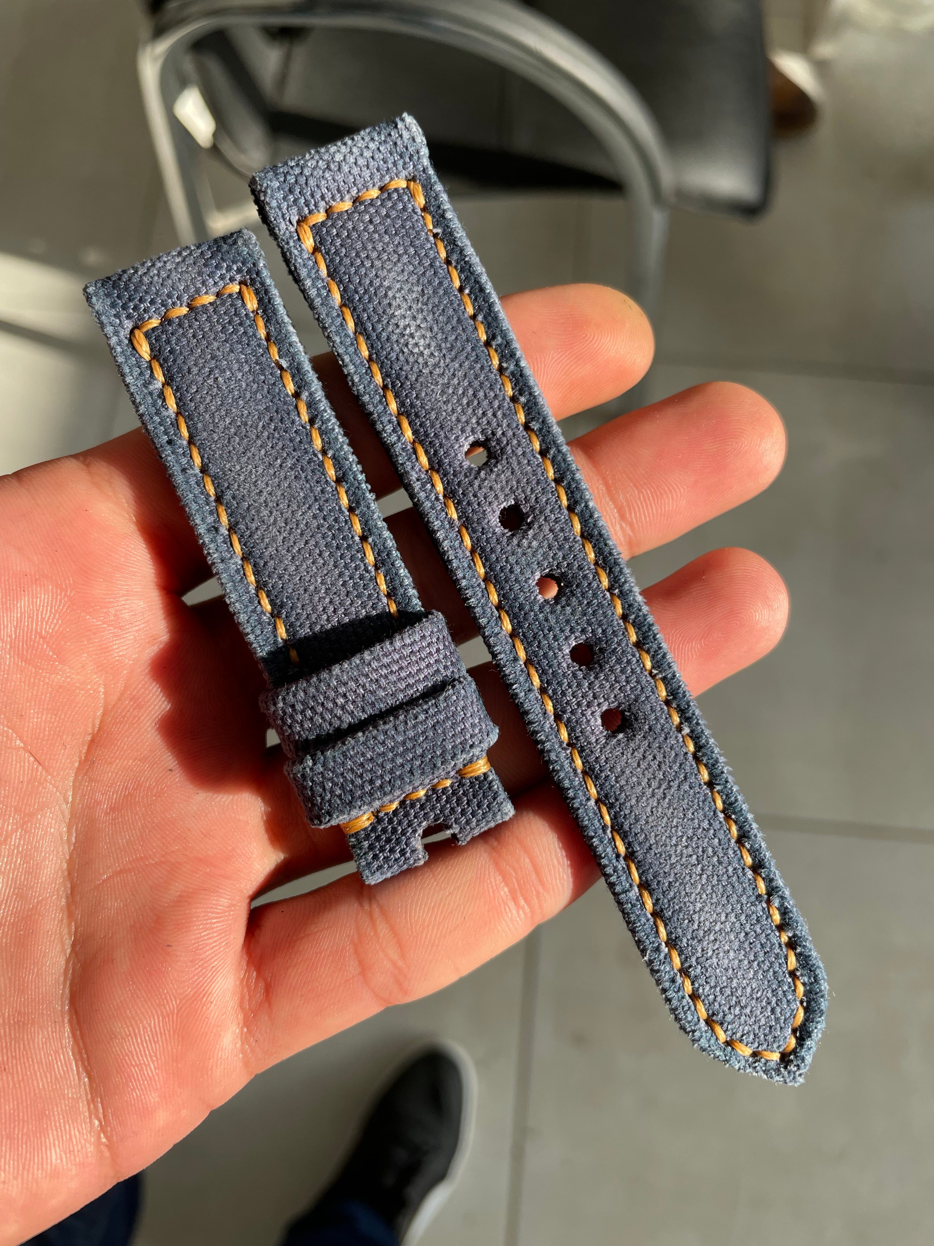 DISTRESSED ROLLED NAVY CANVAS 02