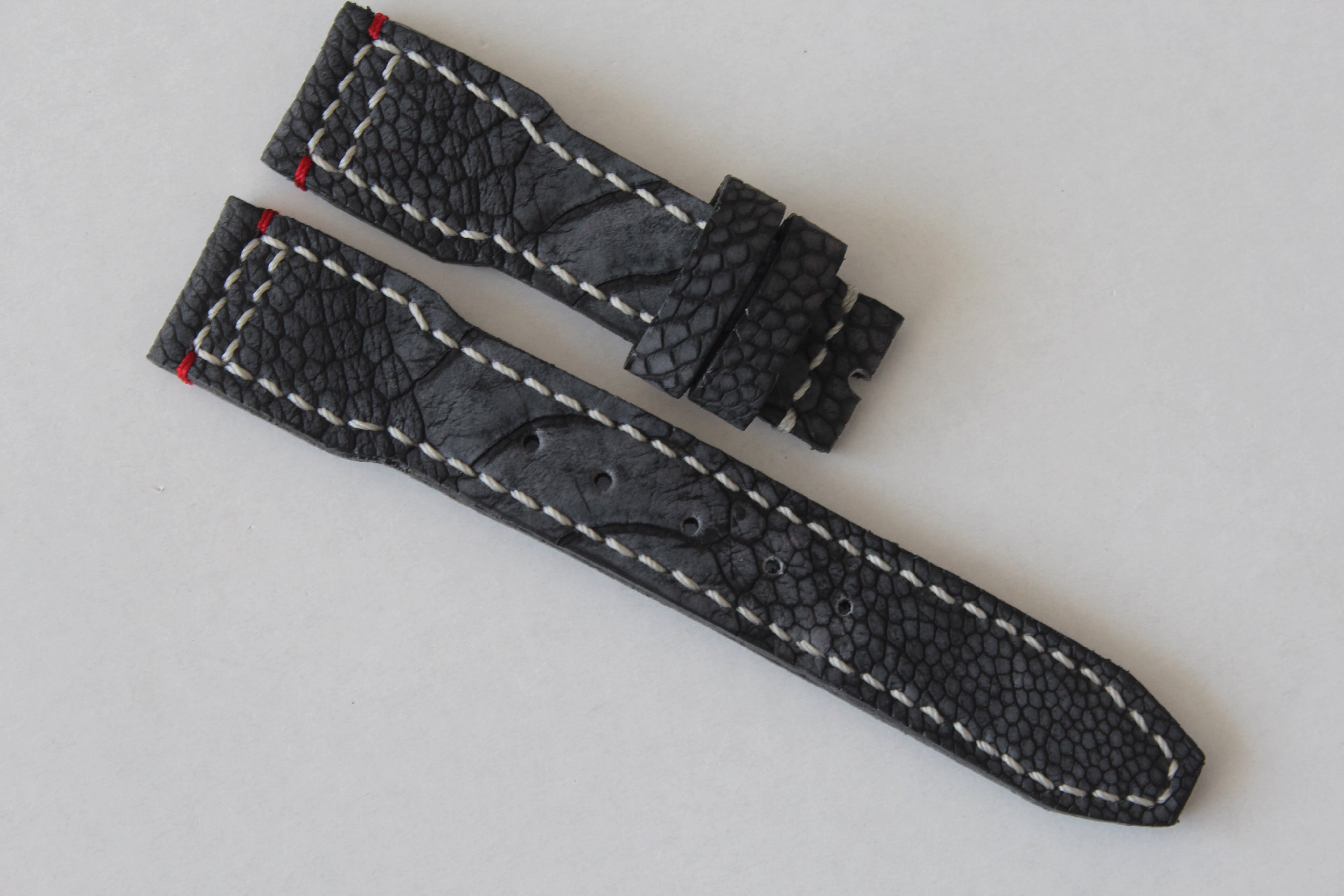 BLACK OSTRICH LEG 01