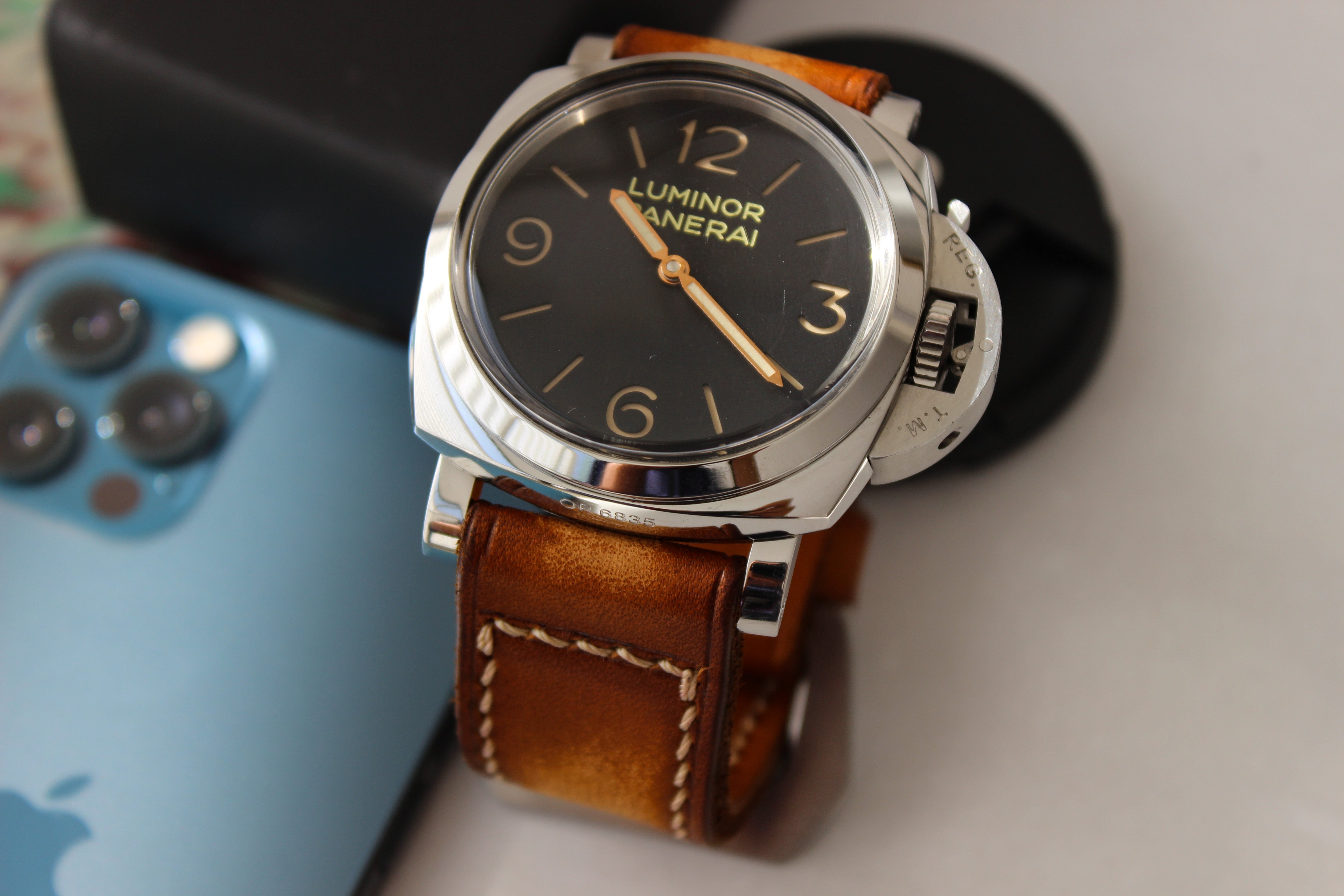 VINTAGE BROWN