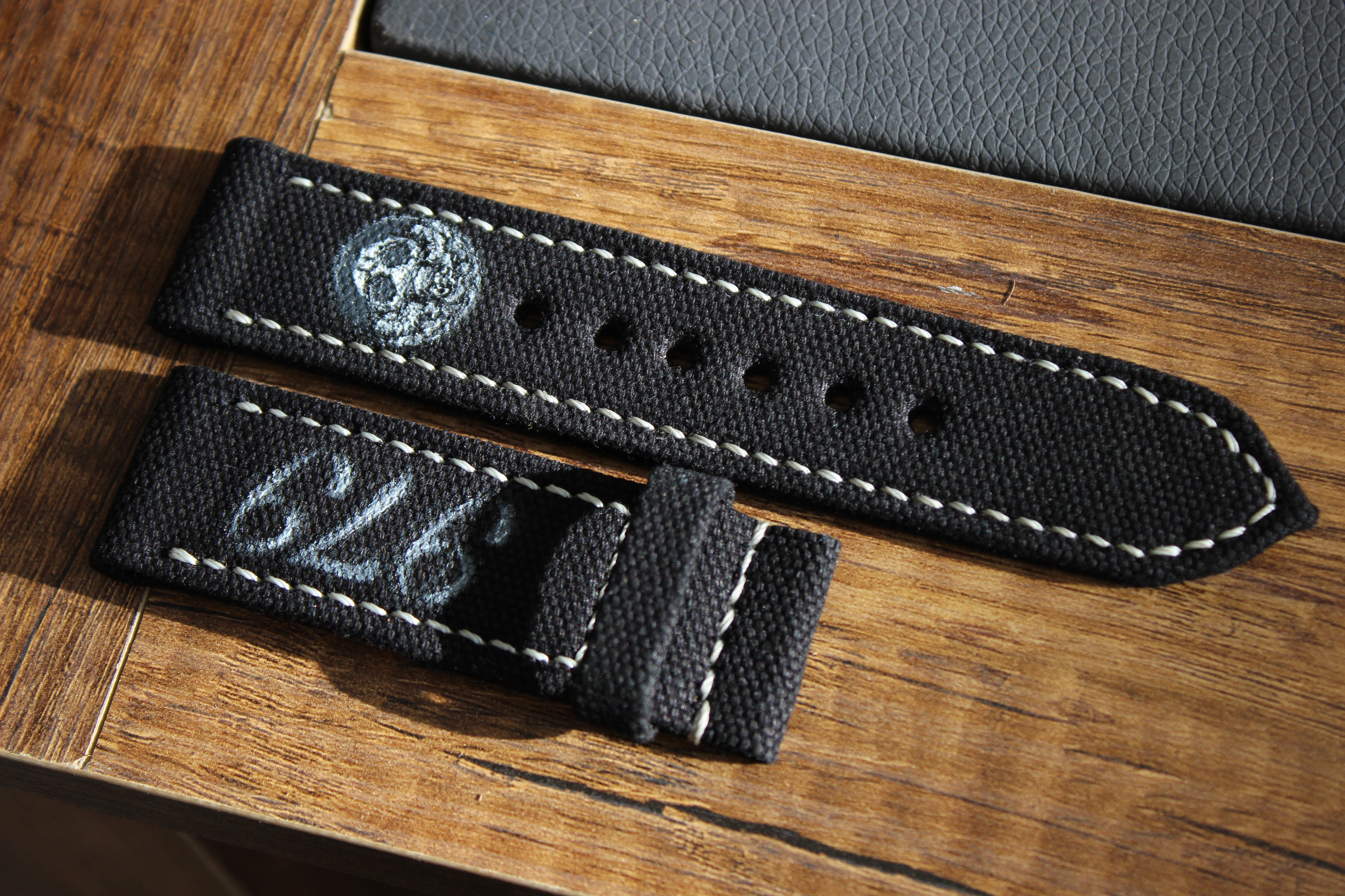 ROLLED BLACK CANVAS-979