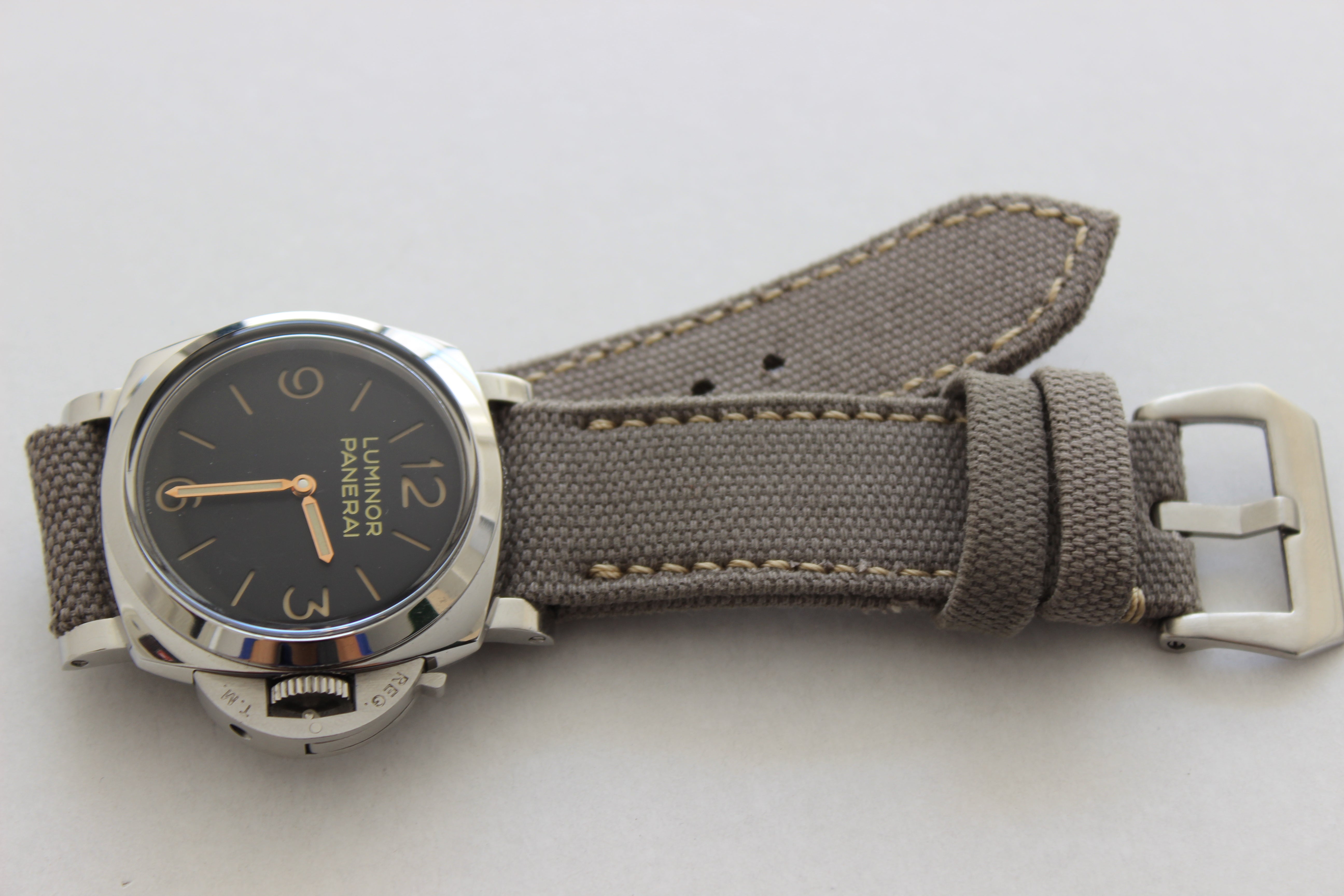 ROLLED GREY CANVAS