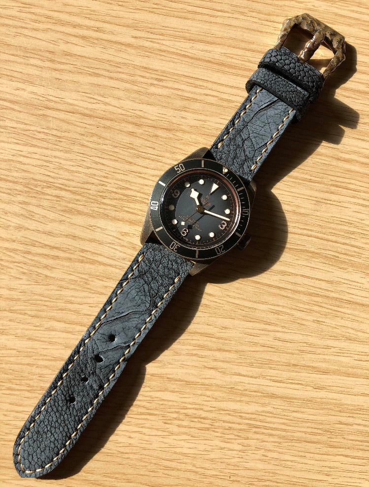 BLACK OSTRICH LEG 02