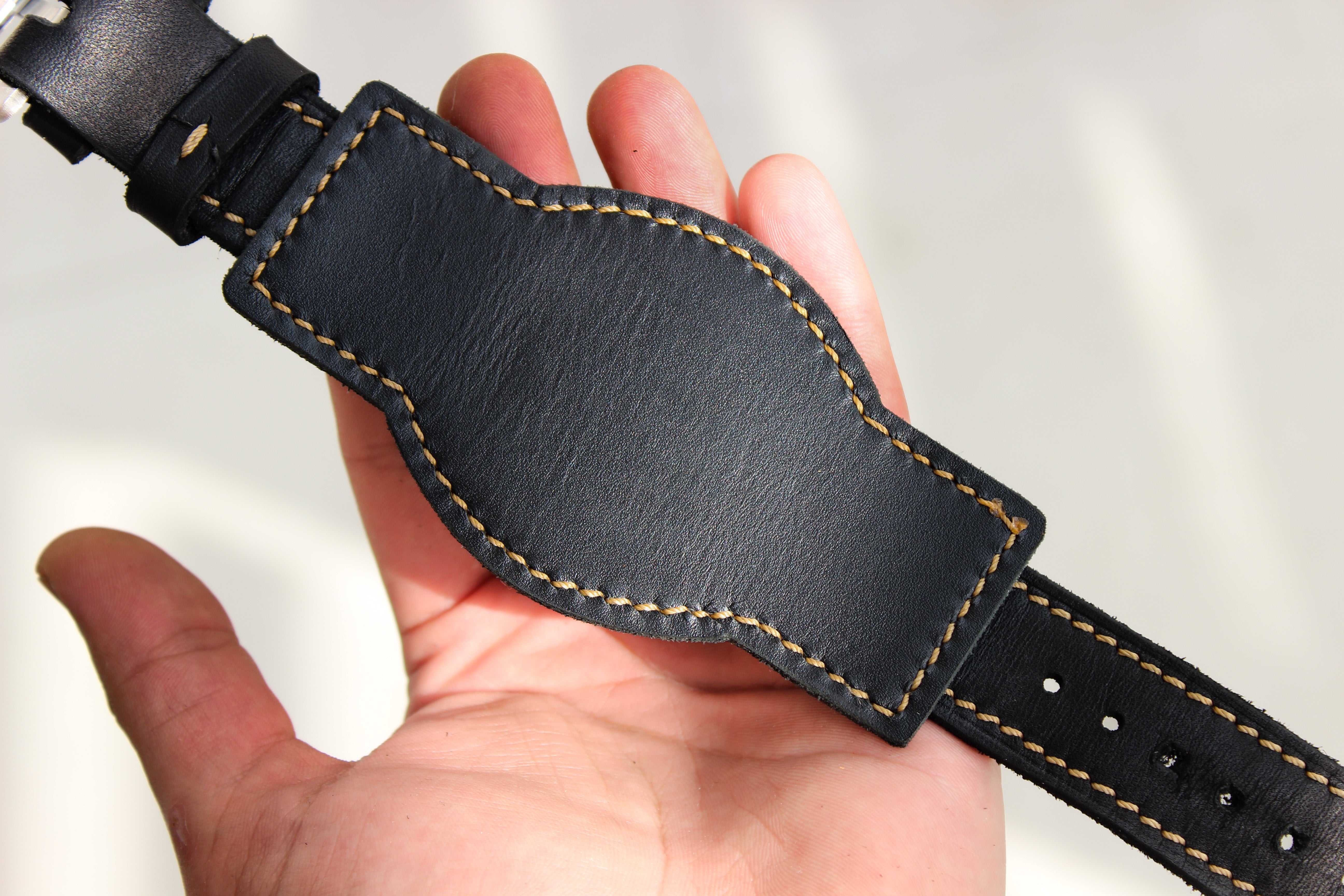 VINTAGE BLACK-BUND