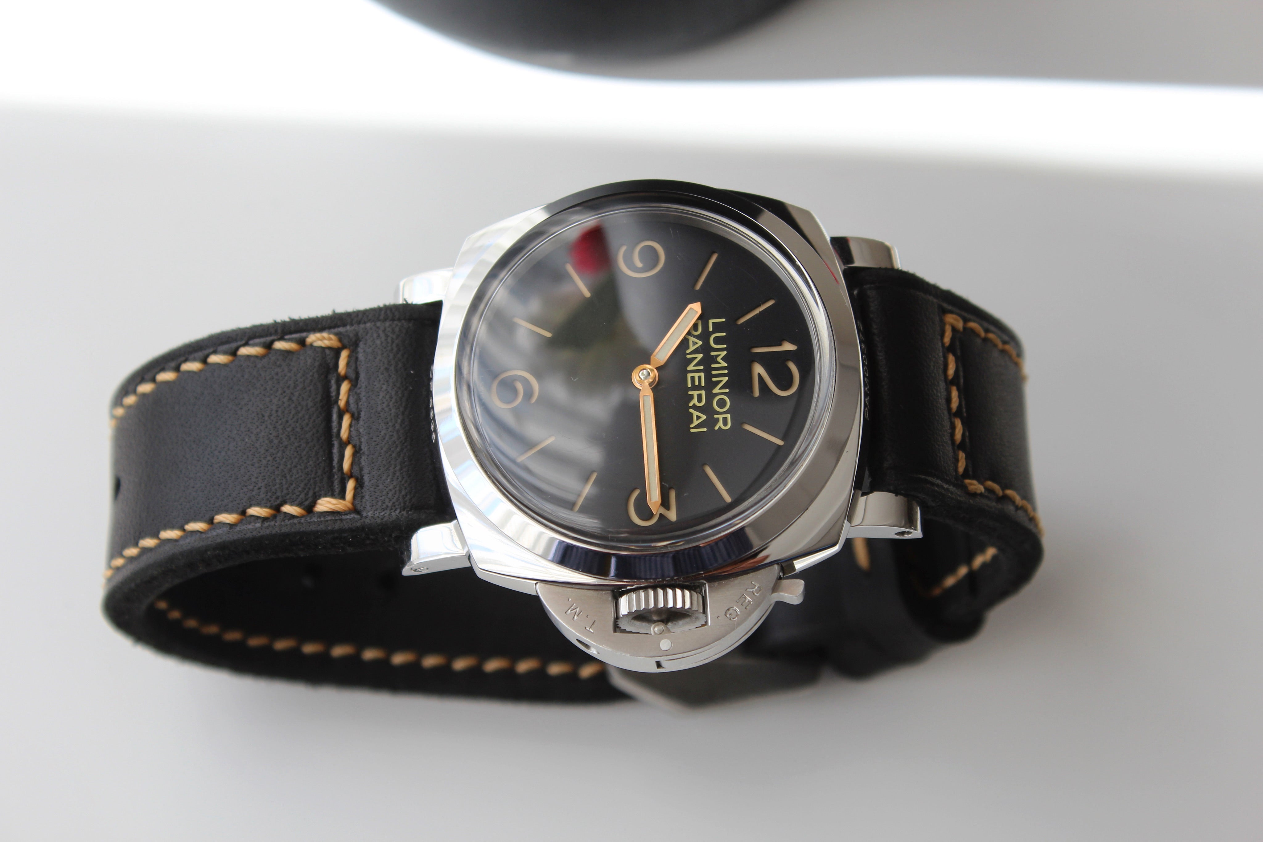 VINTAGE BLACK