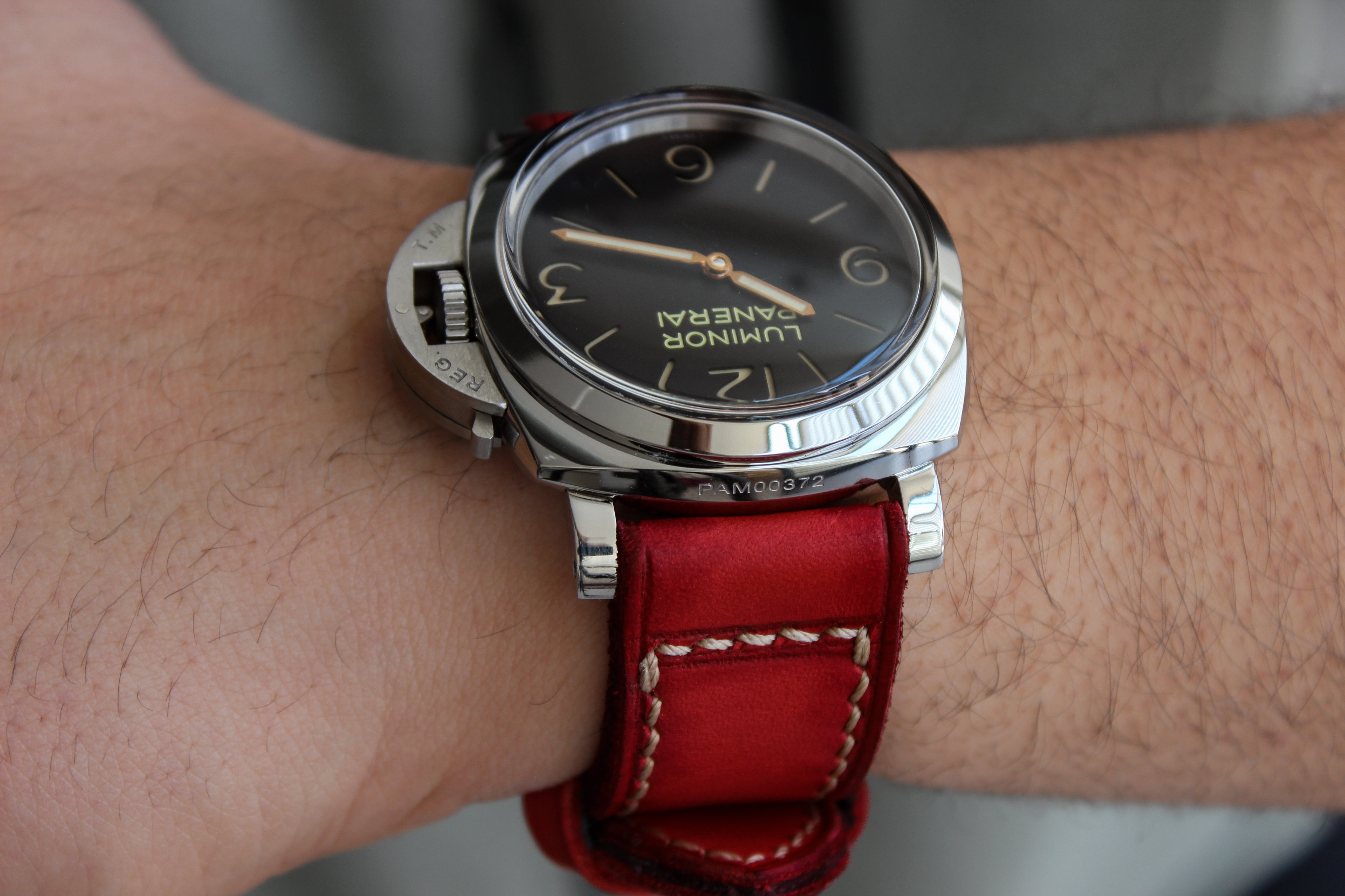 VINTAGE RED