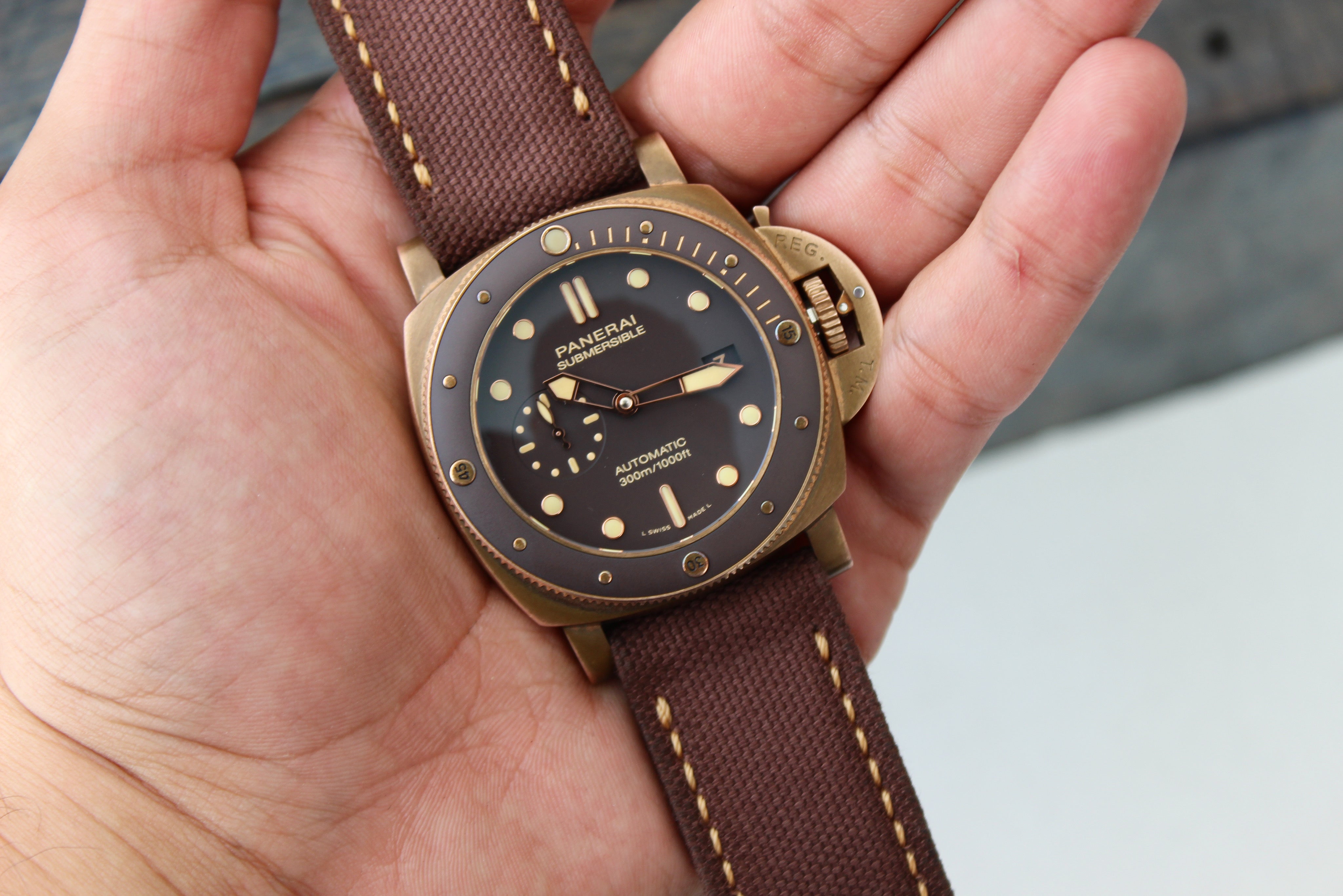 DISTRESSED ROLLED BROWN CANVAS
