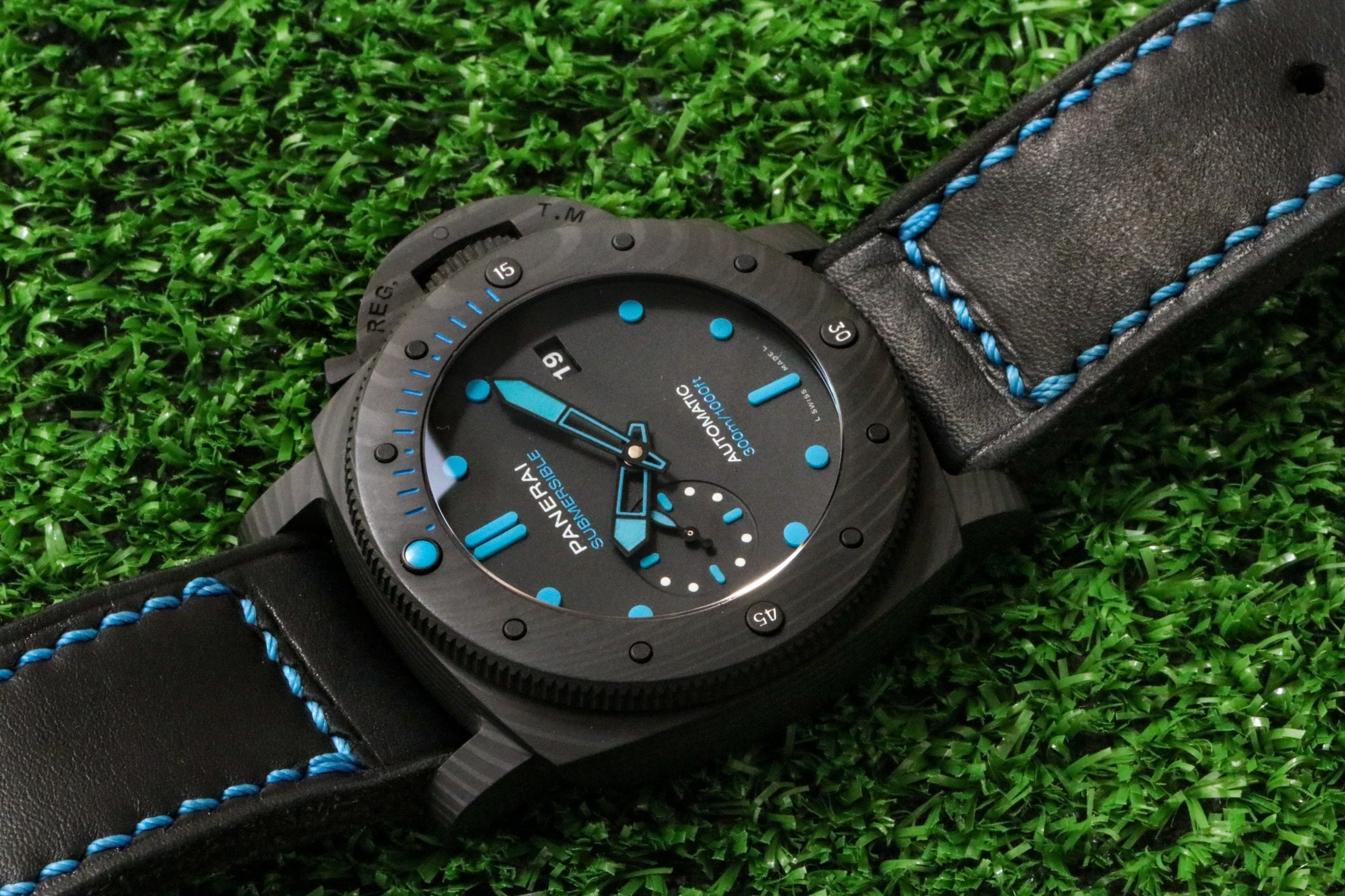VINTAGE BLACK 02