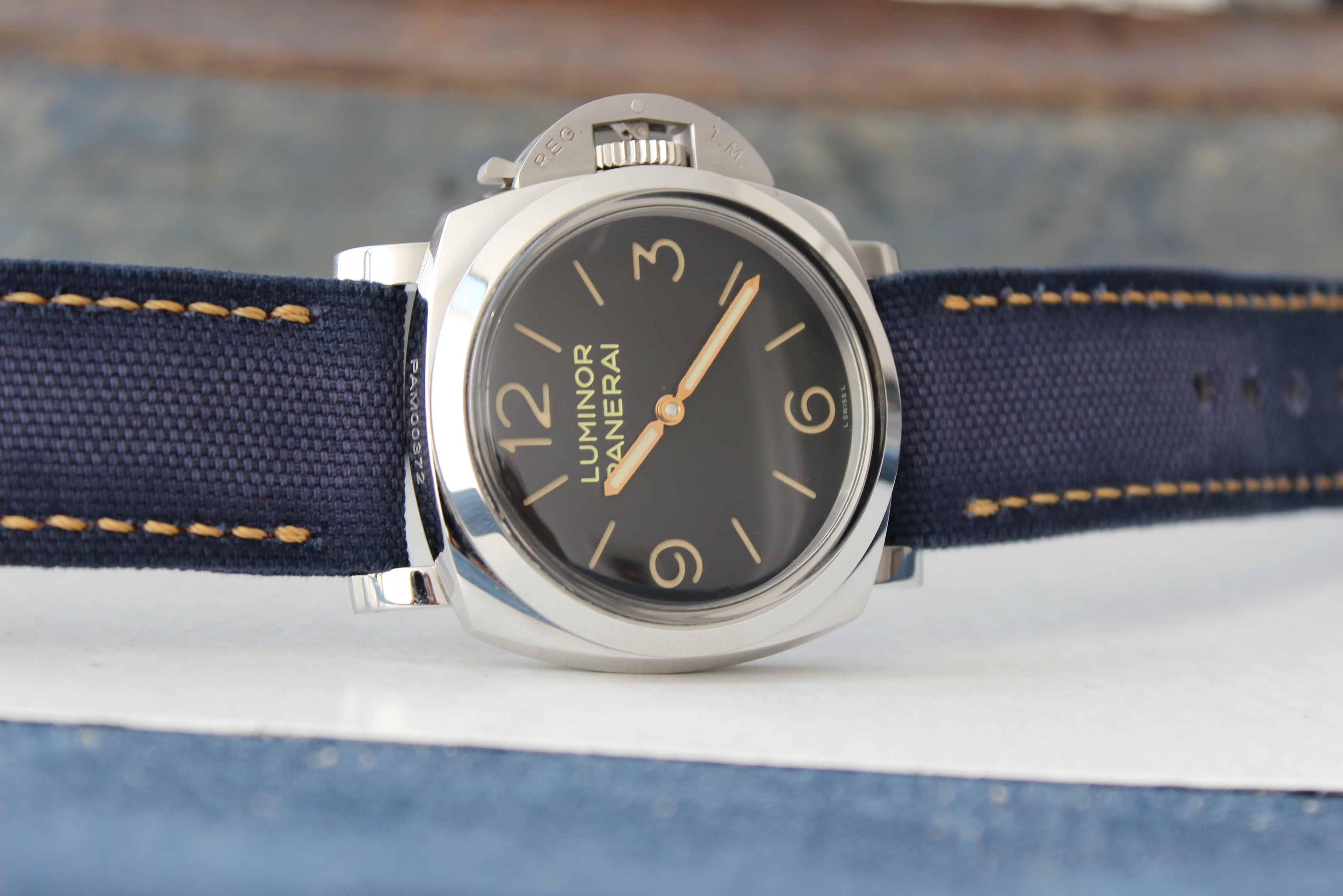 DISTRESSED ROLLED NAVY CANVAS