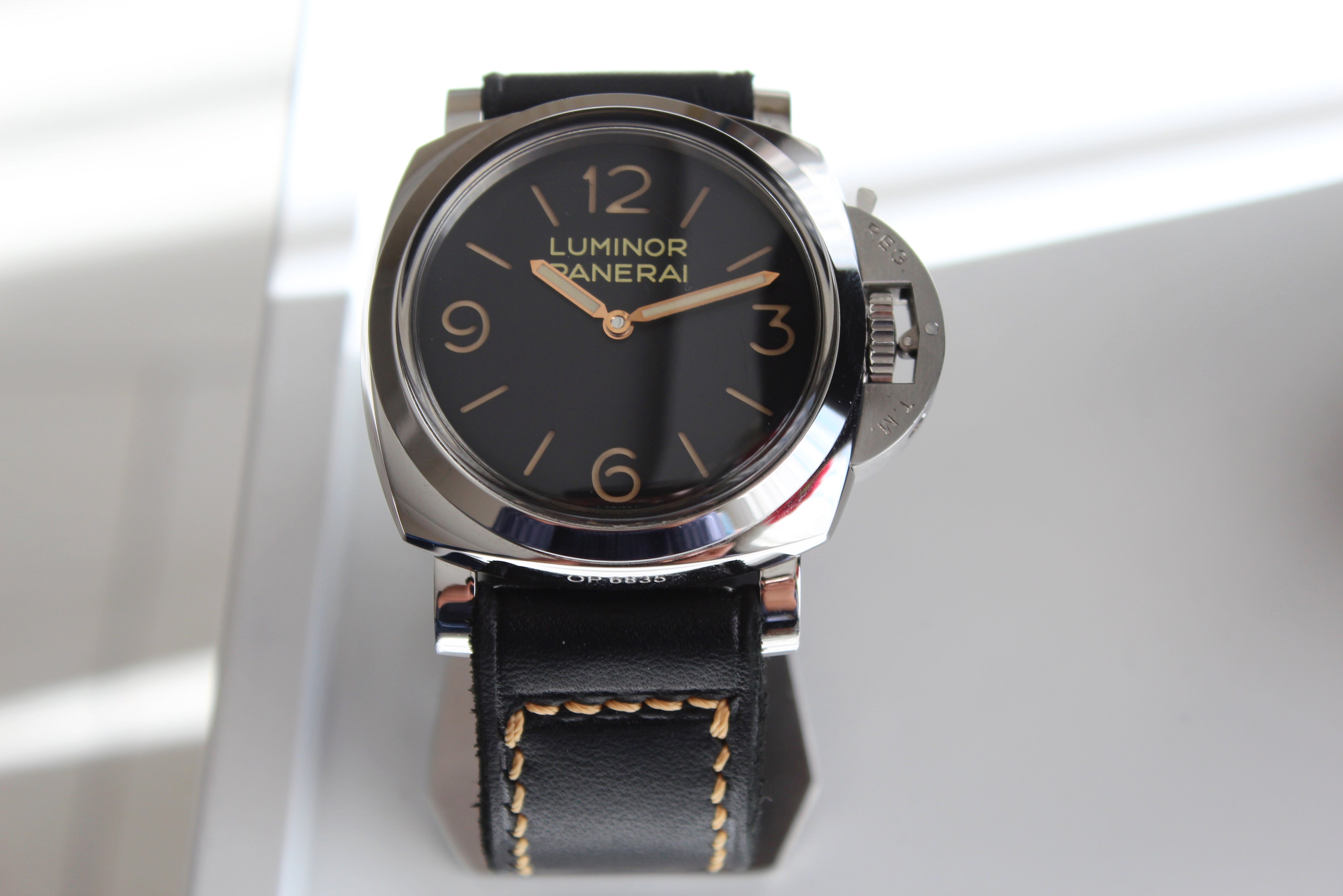 VINTAGE BLACK