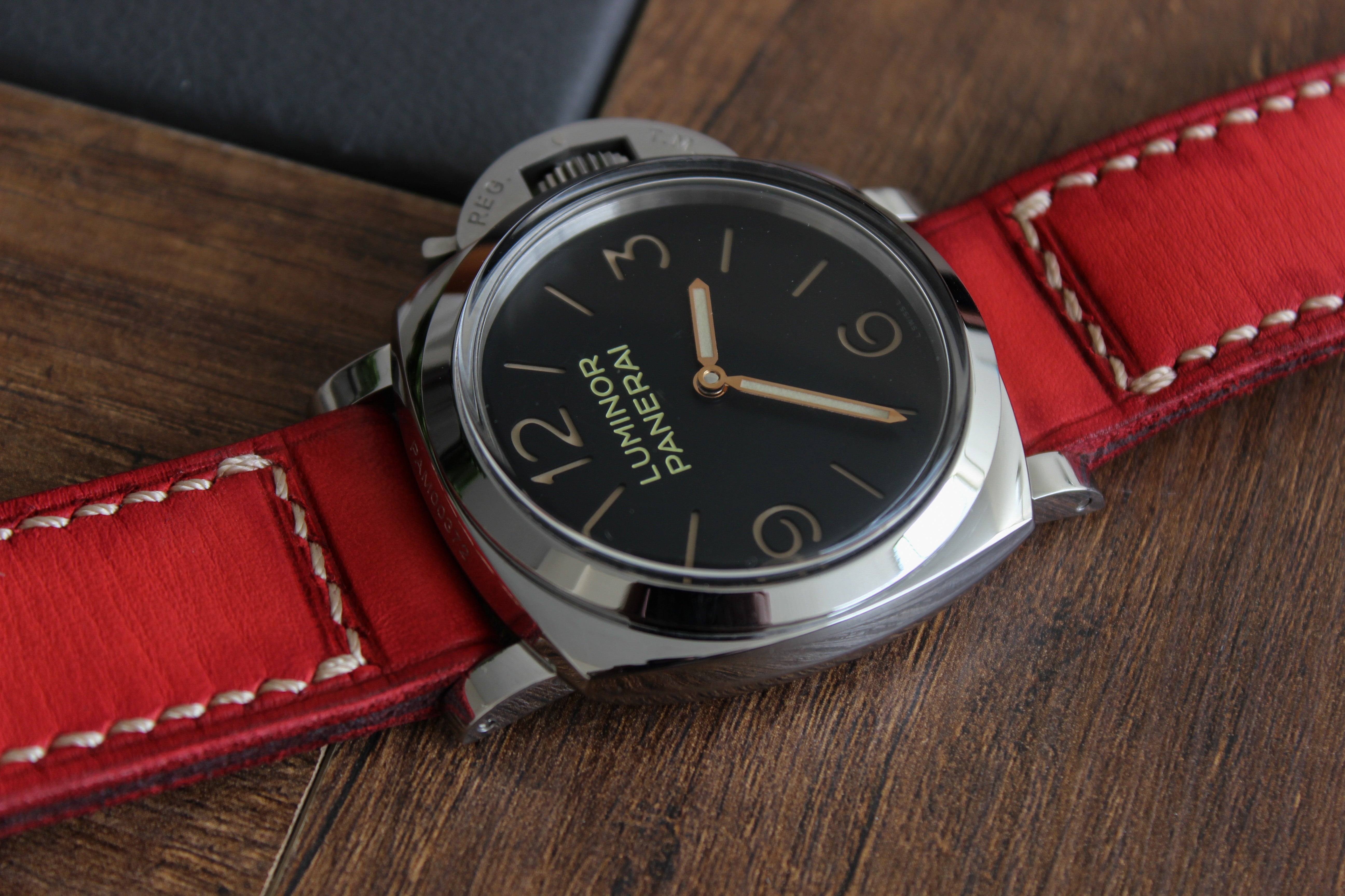 VINTAGE RED