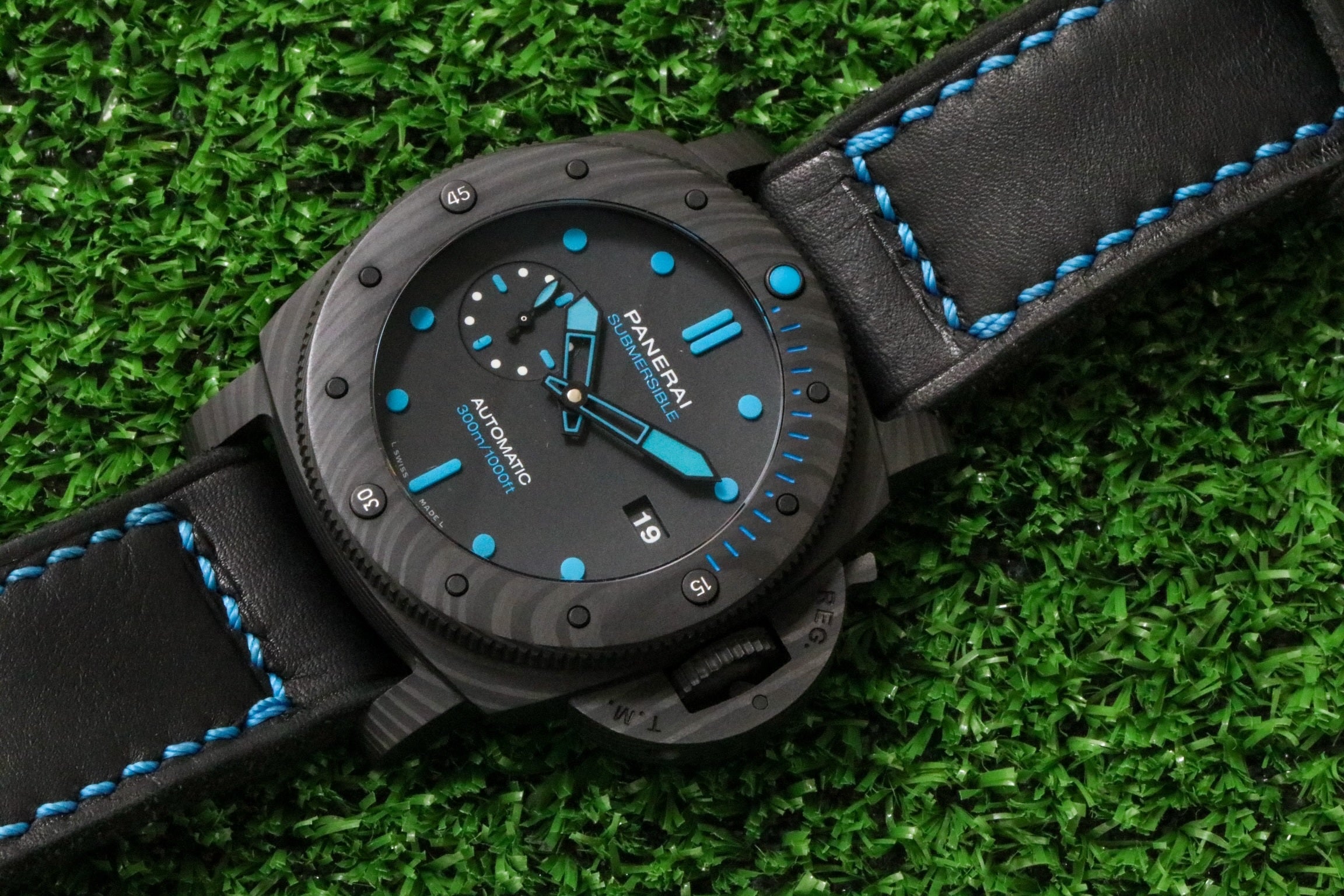 VINTAGE BLACK 02