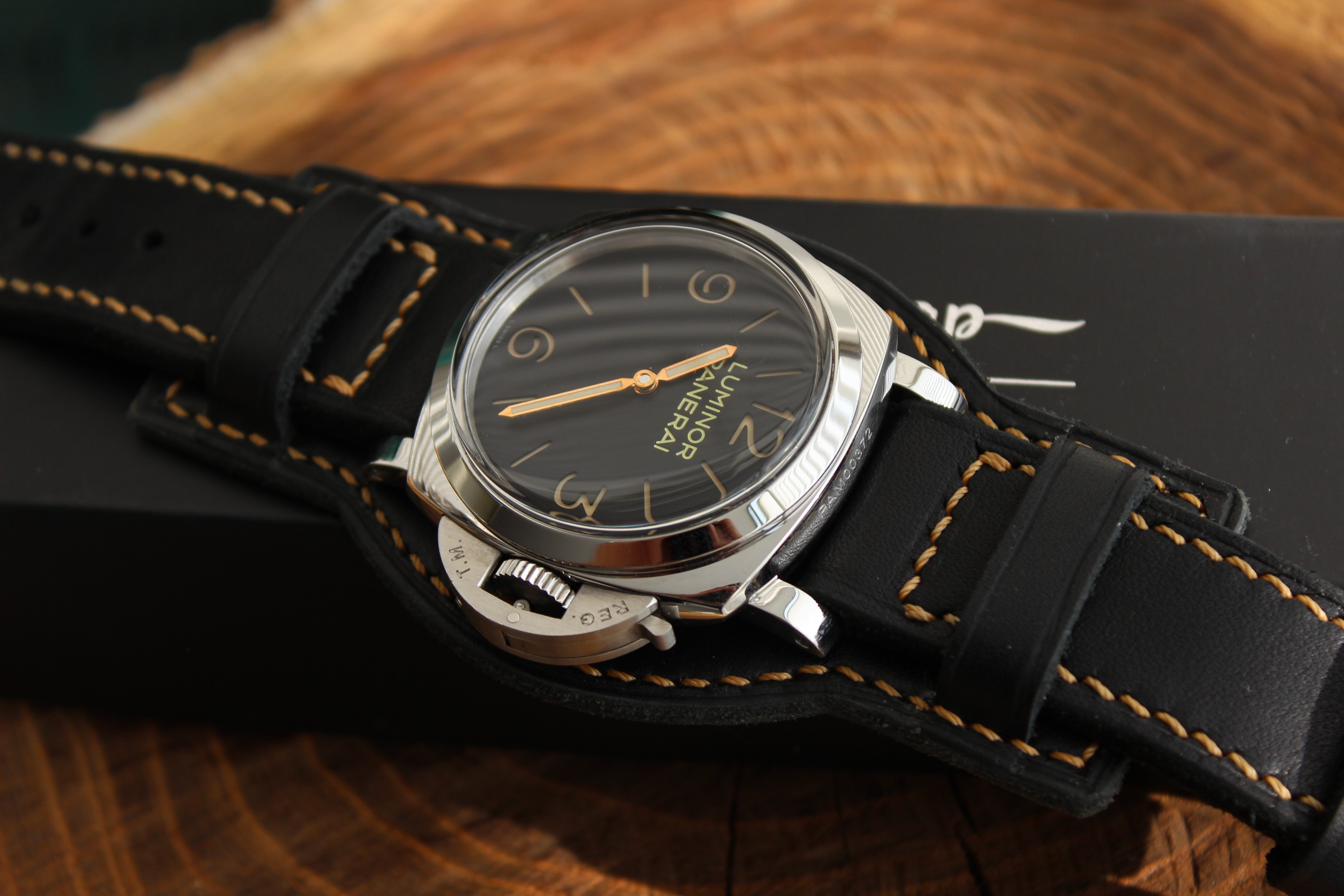 VINTAGE BLACK-BUND