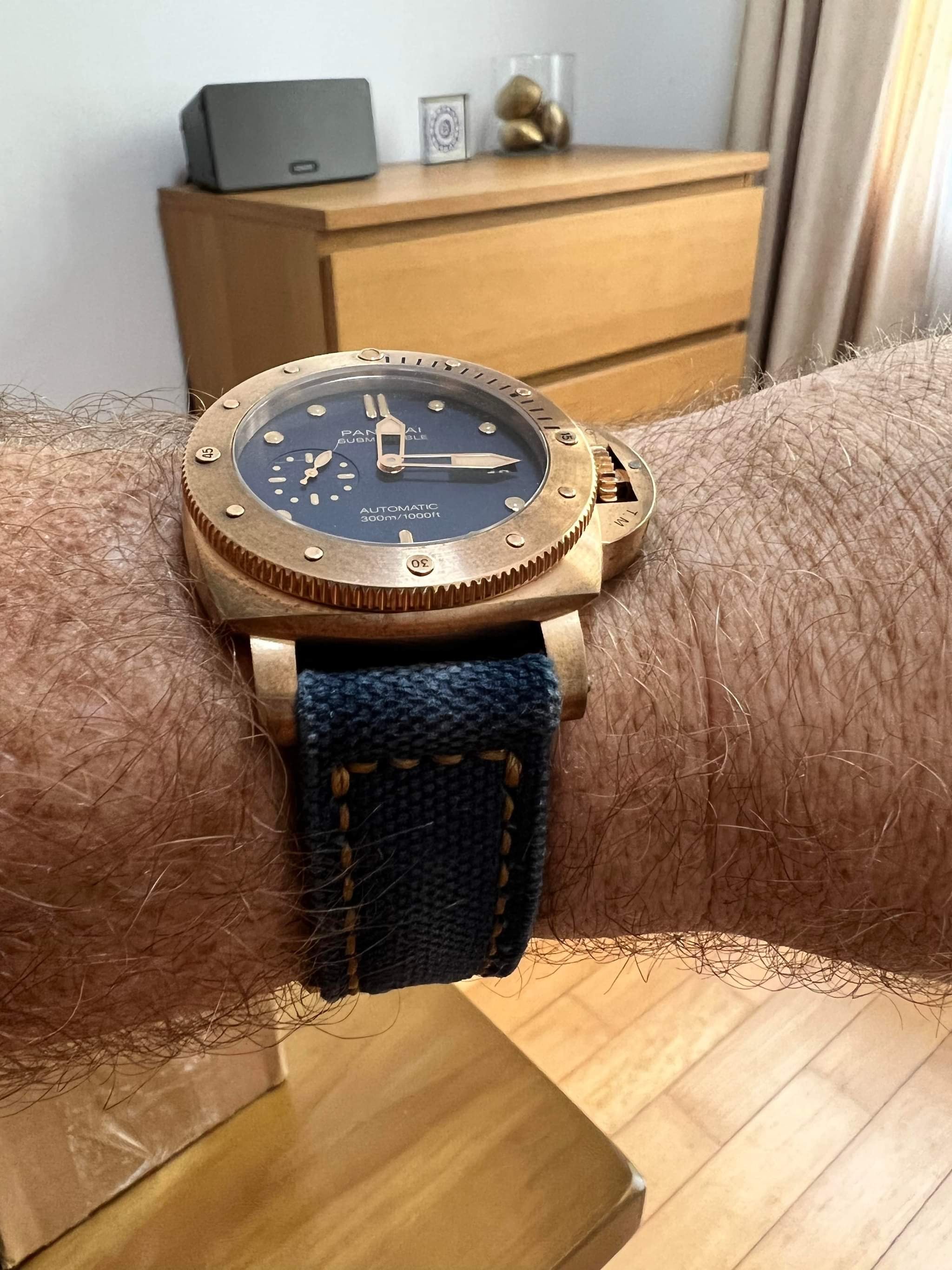 DISTRESSED ROLLED NAVY CANVAS 02